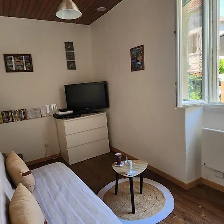 Semesterbostad Cosy Au Calme En Dordogne Chez Les Couz'hotes Du Perigord Couze-et-Saint-Front